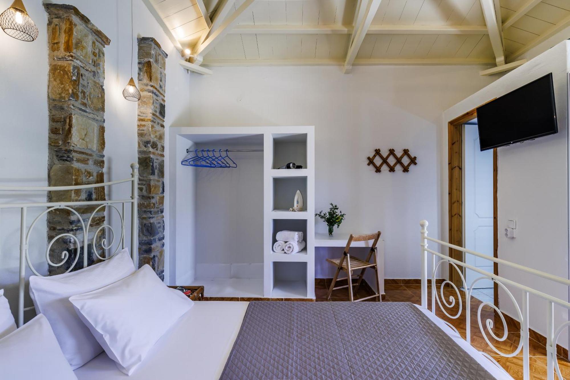 Likasti Apartment Skopelos Town Ngoại thất bức ảnh