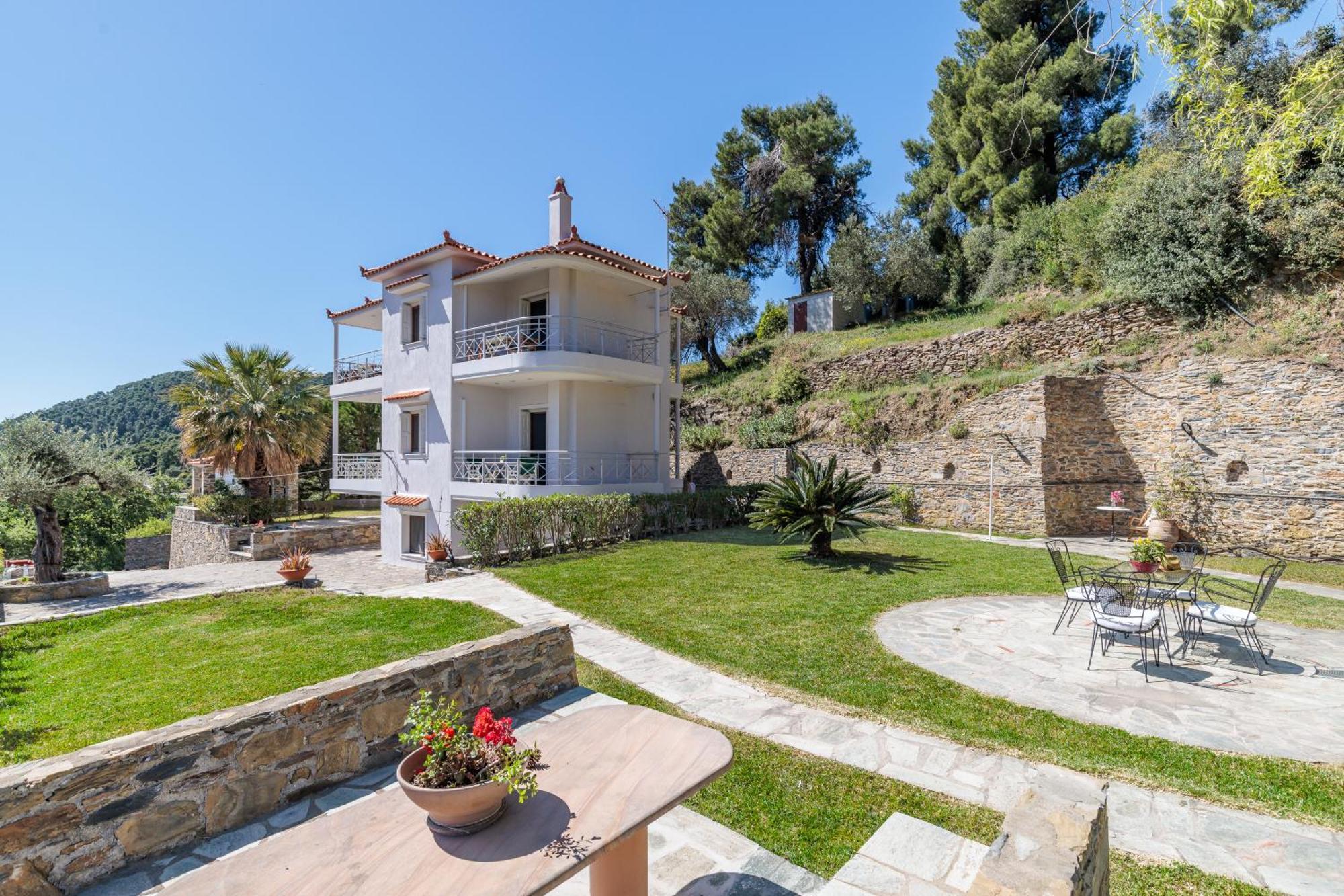 Likasti Apartment Skopelos Town Ngoại thất bức ảnh