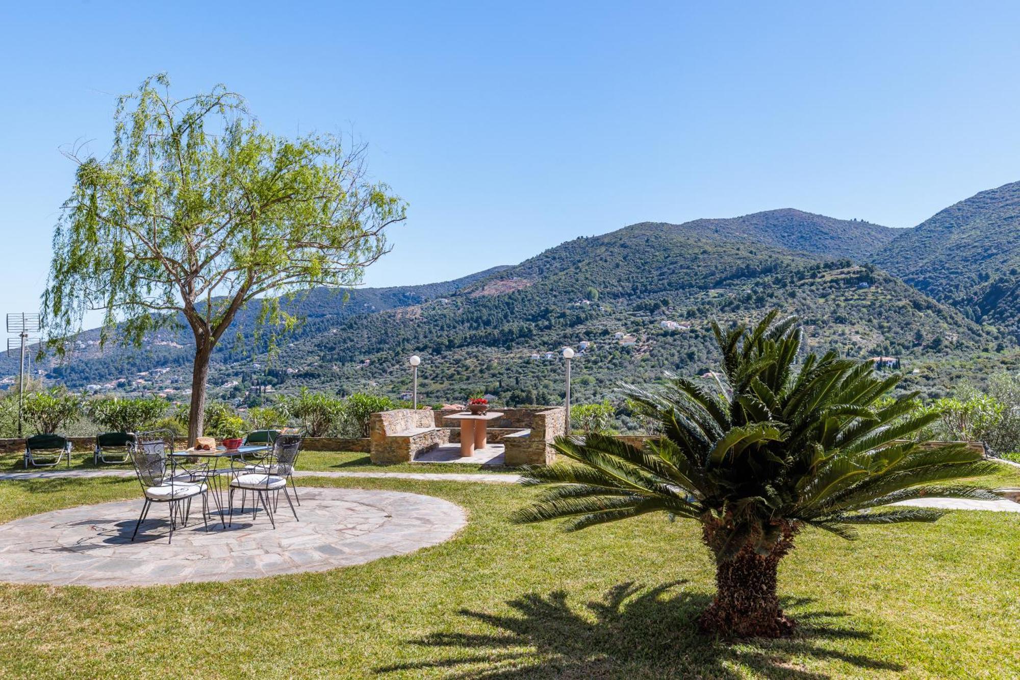 Likasti Apartment Skopelos Town Ngoại thất bức ảnh